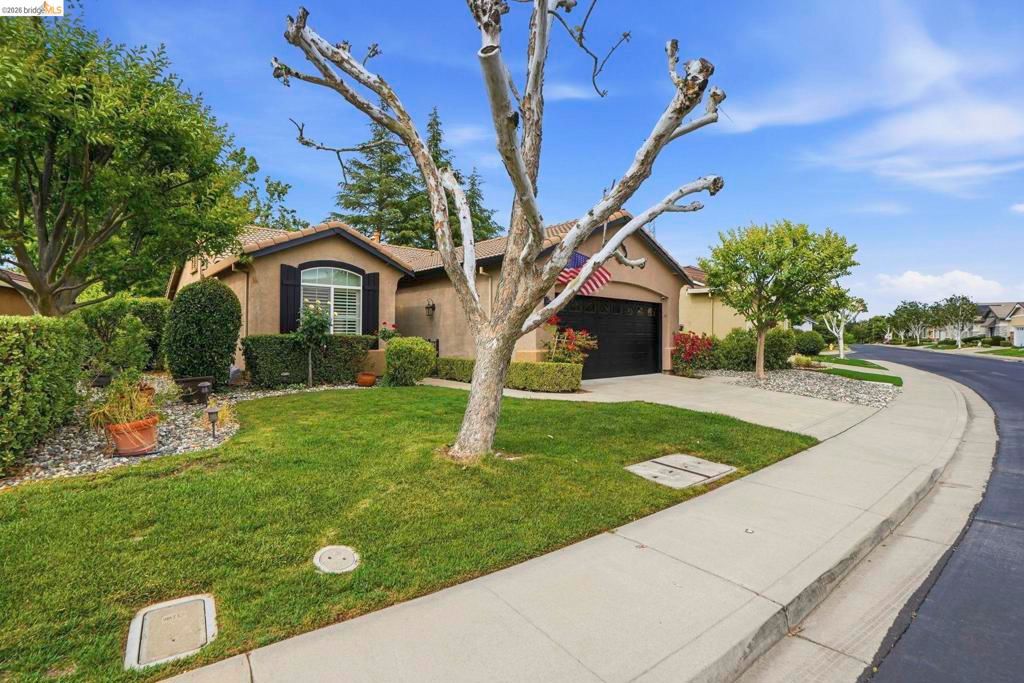 Photo of 427 Stephens Dr, Brentwood, CA 94513 (MLS # 41130771)