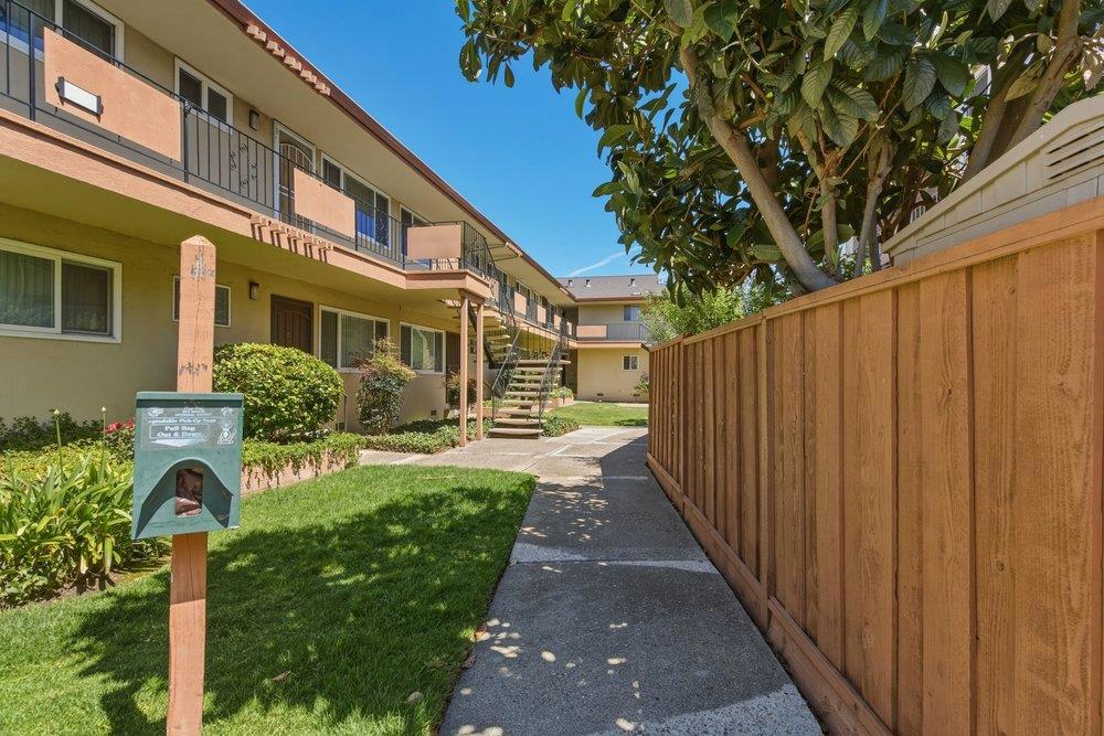 1337 Phelps Avenue 9