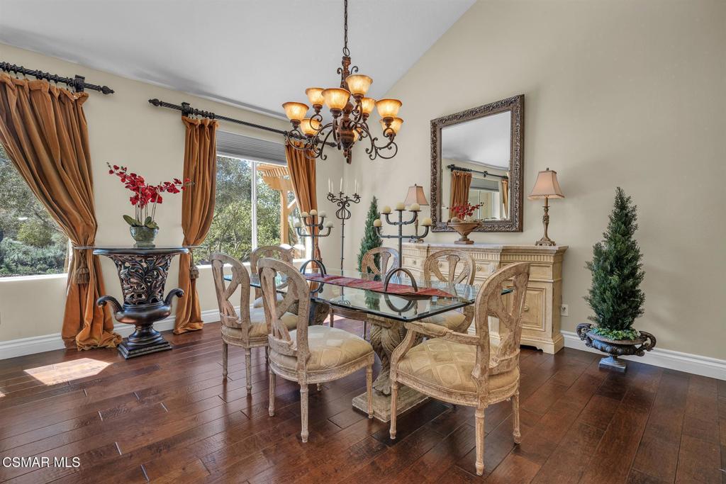 1826 Crystal View Circle