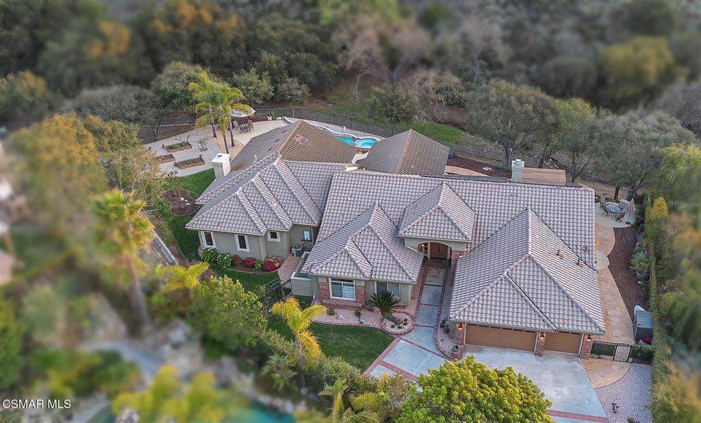 1826 Crystal View Circle