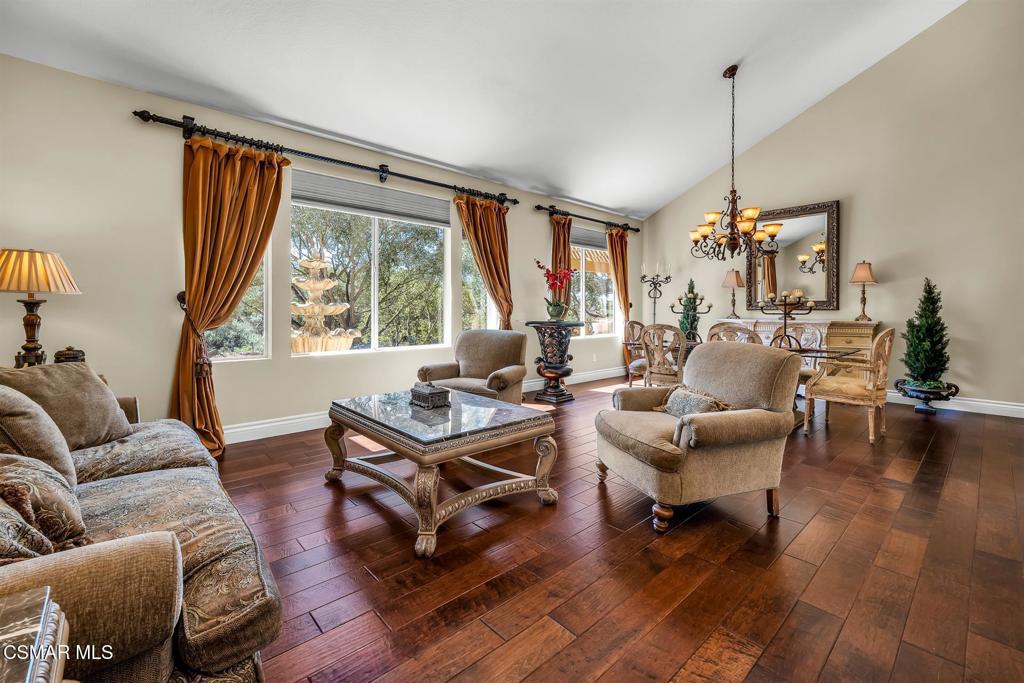 1826 Crystal View Circle