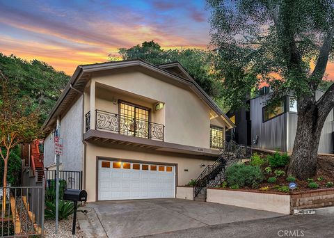 4384 Saltillo Woodland Hills CA 91364