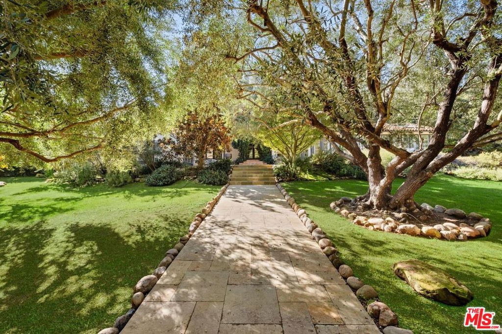 647 Old Topanga Canyon Road
