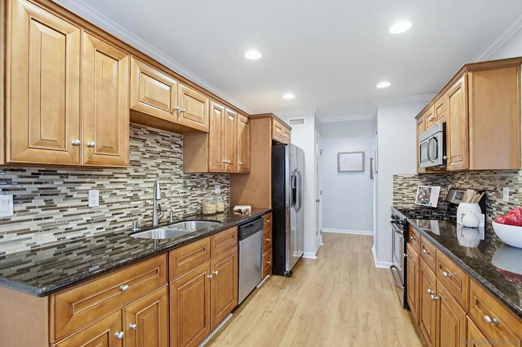 8318 June Lake Dr