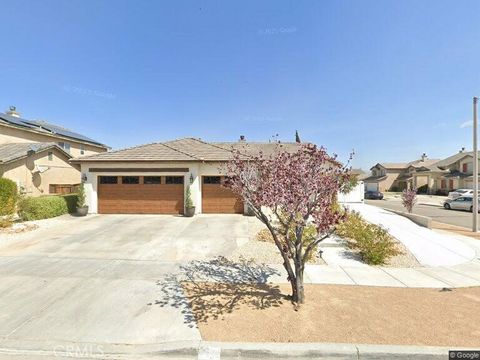 Photo of 8935 Hydrangea AVE, Hesperia, CA 92344 (MLS # CV26163073)