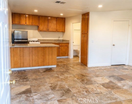6321 Yucca