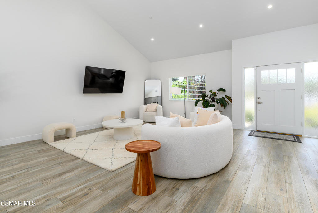 297 Whiteside Place