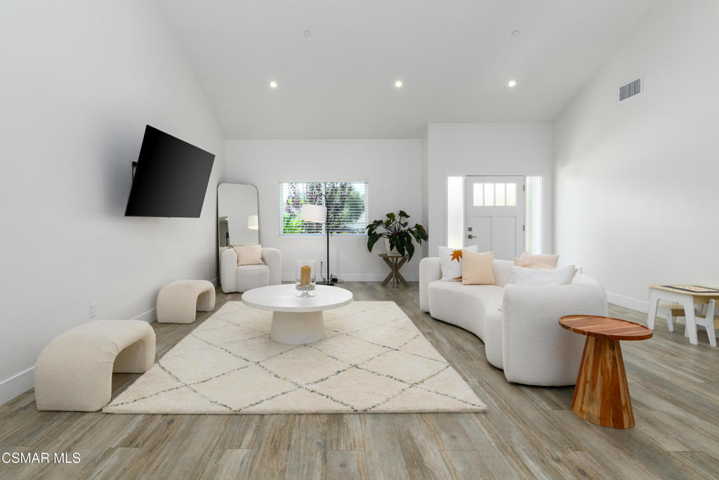 297 Whiteside Place