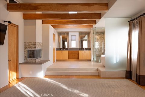 Photo of 1048 14th Street, Manhattan Beach, CA 90266 (MLS # SB25226124)