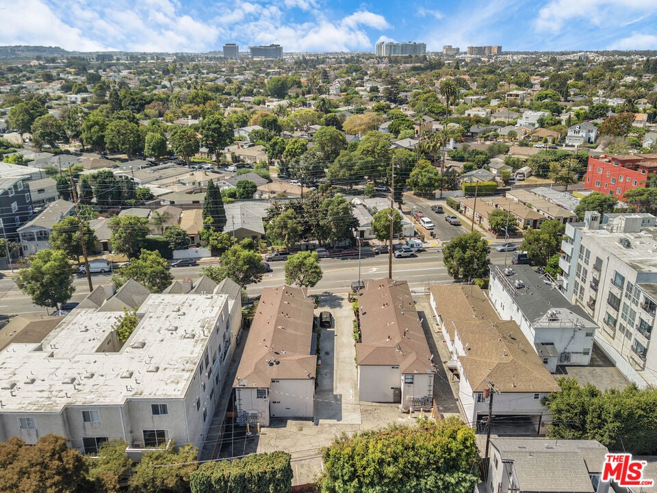4418 S Centinela Avenue