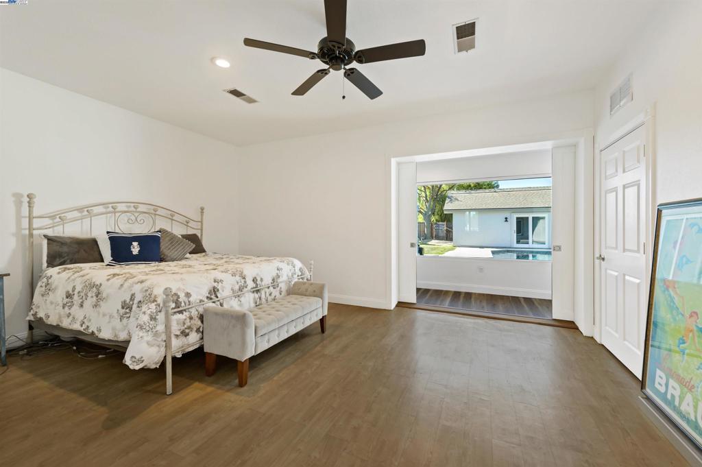 SANTOS RANCH - Residential