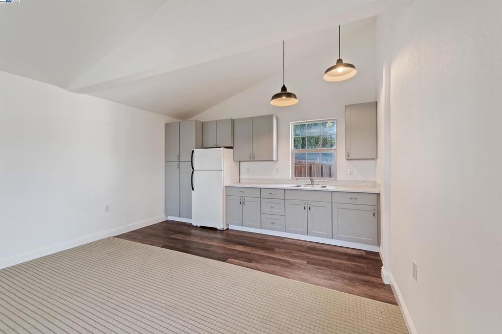 SANTOS RANCH - Residential