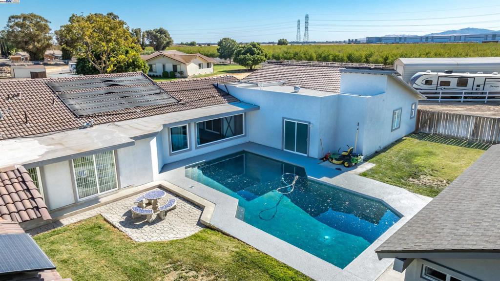 SANTOS RANCH - Residential