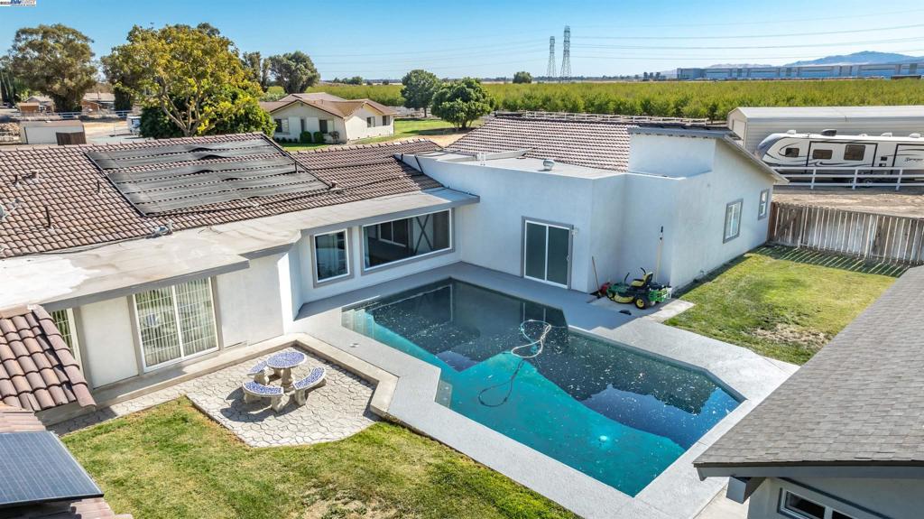 SANTOS RANCH - Residential