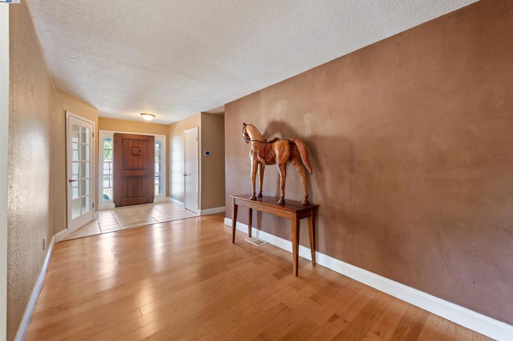 SANTOS RANCH - Residential