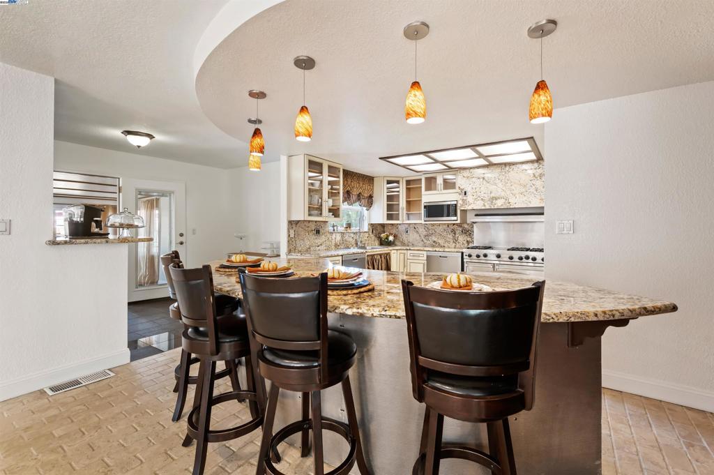 SANTOS RANCH - Residential