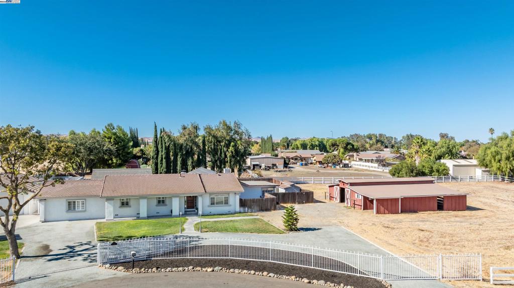 SANTOS RANCH - Residential