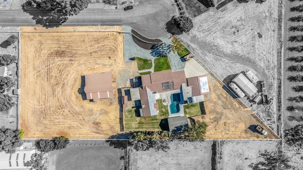 SANTOS RANCH - Residential