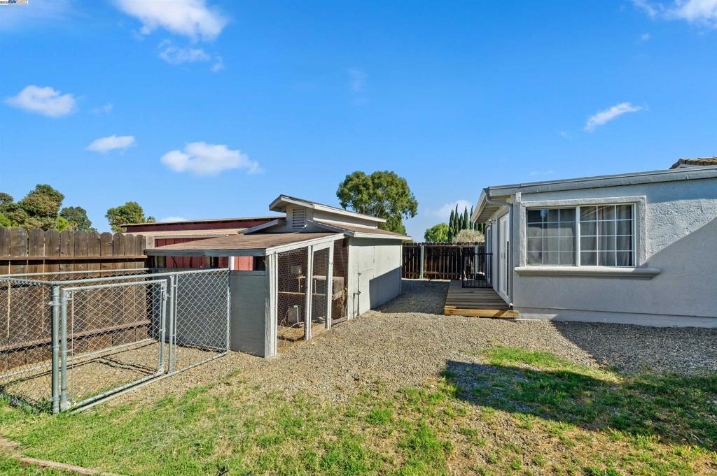 SANTOS RANCH - Residential