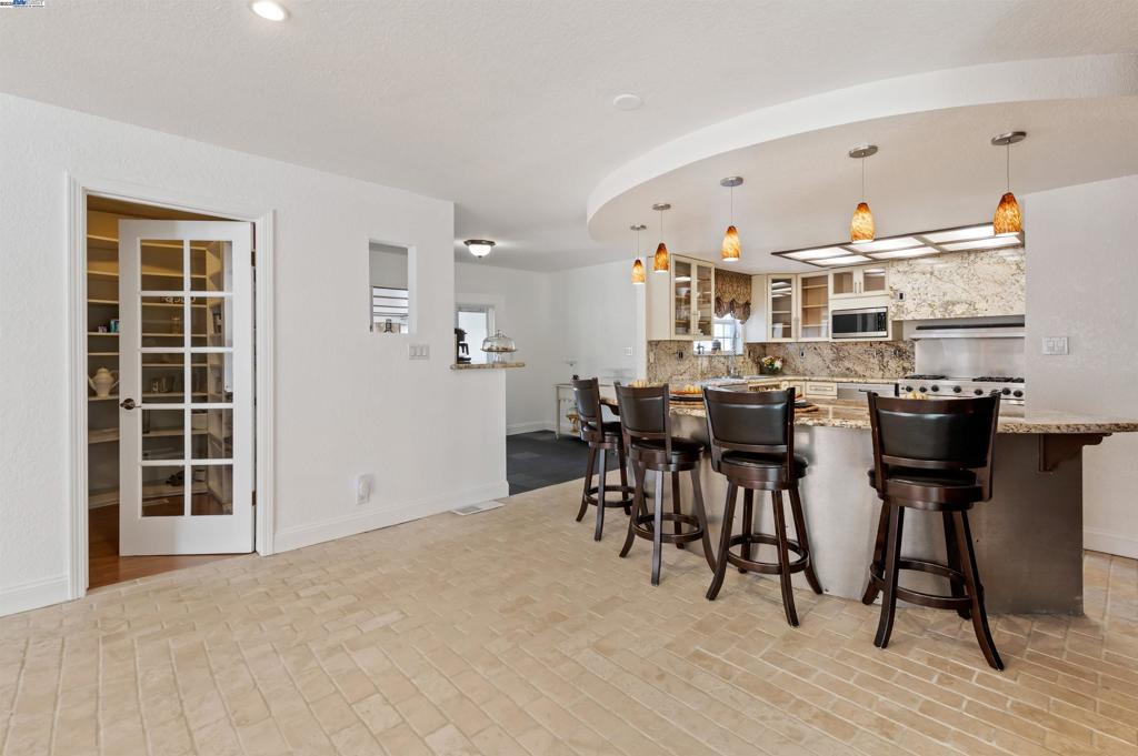 SANTOS RANCH - Residential