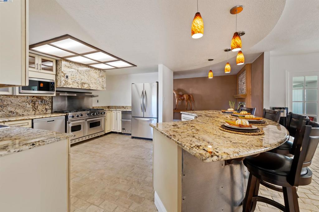 SANTOS RANCH - Residential