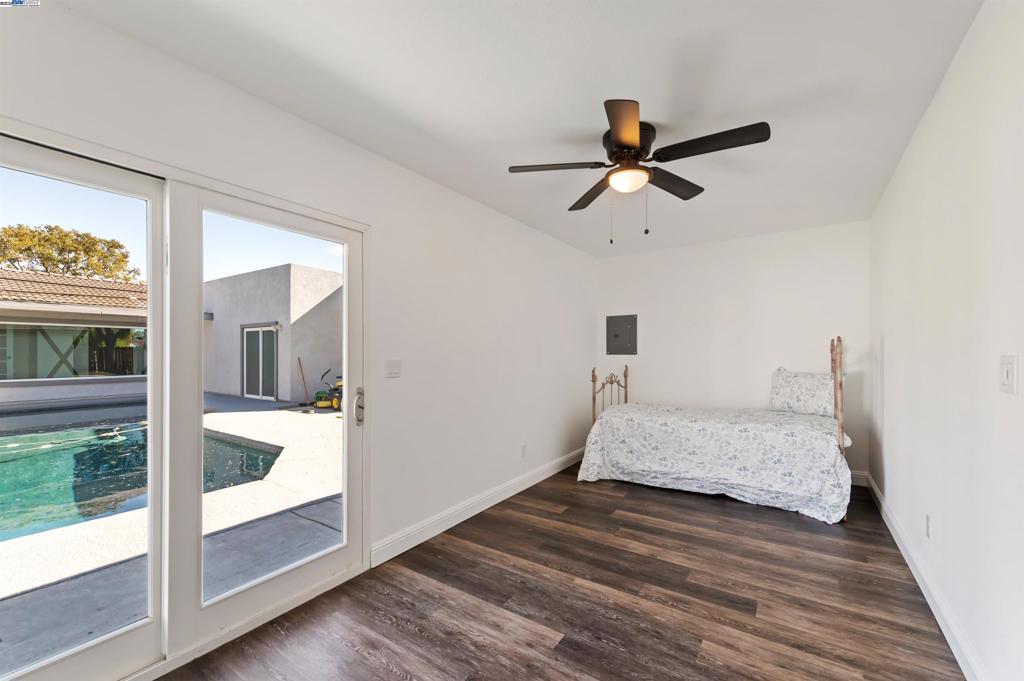 SANTOS RANCH - Residential