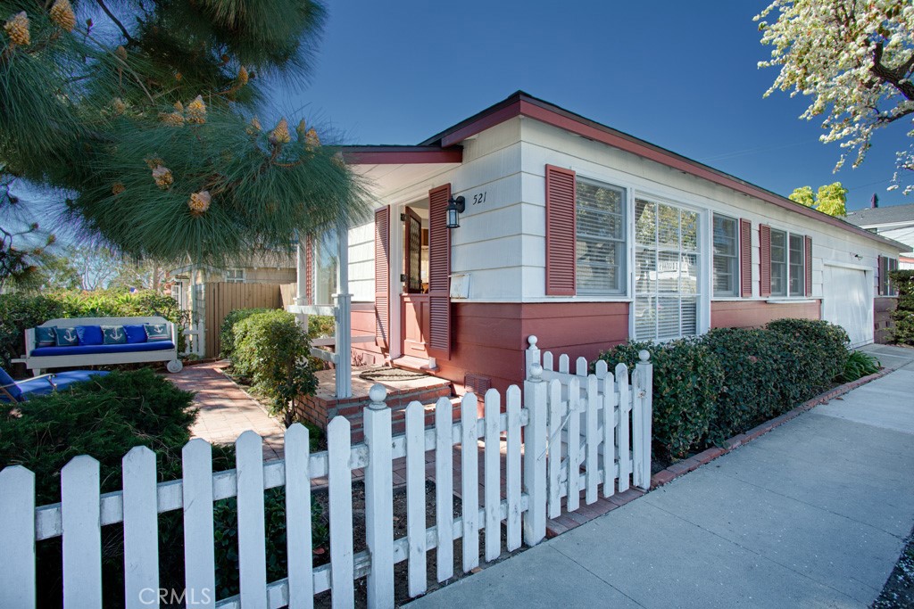 Charming Corona del Mar Front Unit on a Corner Lot! Discover coastal living at its finest in this light-filled 2-bedroom, 1-bath front unit, perfectly situated on a desirable corner lot in the heart of Corona del Mar. Freshly painted and featuring brand-new carpet, this home offers comfort and style in an unbeatable location. Step outside to your private, enclosed front patio—ideal for relaxing mornings or evening gatherings. Enjoy the convenience of shared laundry in the garage and the welcoming atmosphere of a pet-friendly rental. From here, you’re just a short stroll to beautiful local parks, pristine beaches, charming shops, and top-rated restaurants—everything that makes this neighborhood so sought after. Don’t miss this opportunity to live in one of Orange County’s most desirable coastal communities!
