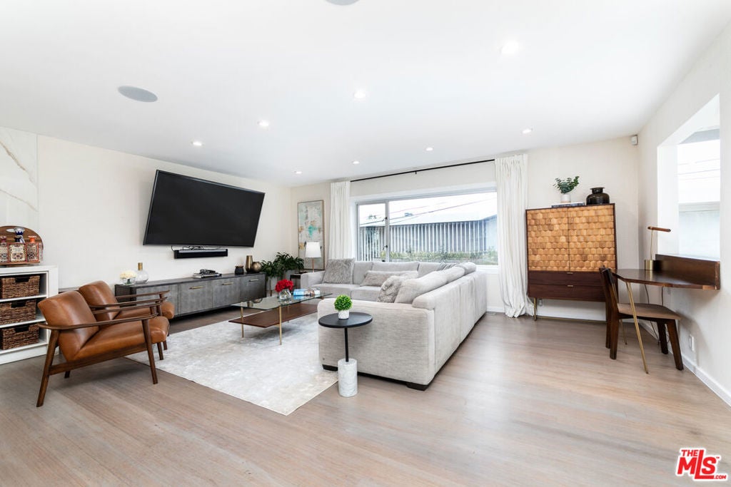 Photo of 9323 Flicker Way, West Hollywood, CA 90069 (MLS # 26999025)