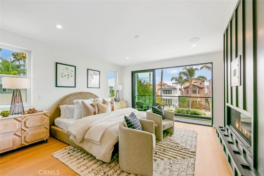 307 14th Street, Huntington Beach CA 92648 - Photo 16
