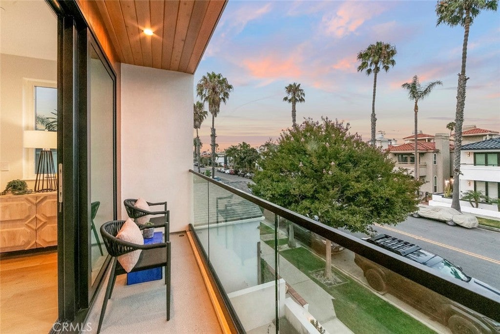 307 14th Street, Huntington Beach CA 92648 - Photo 19