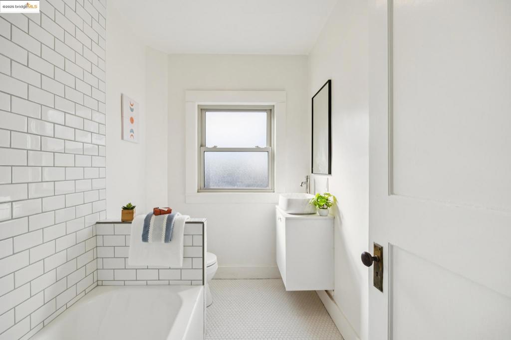 BROADMOOR - Residential