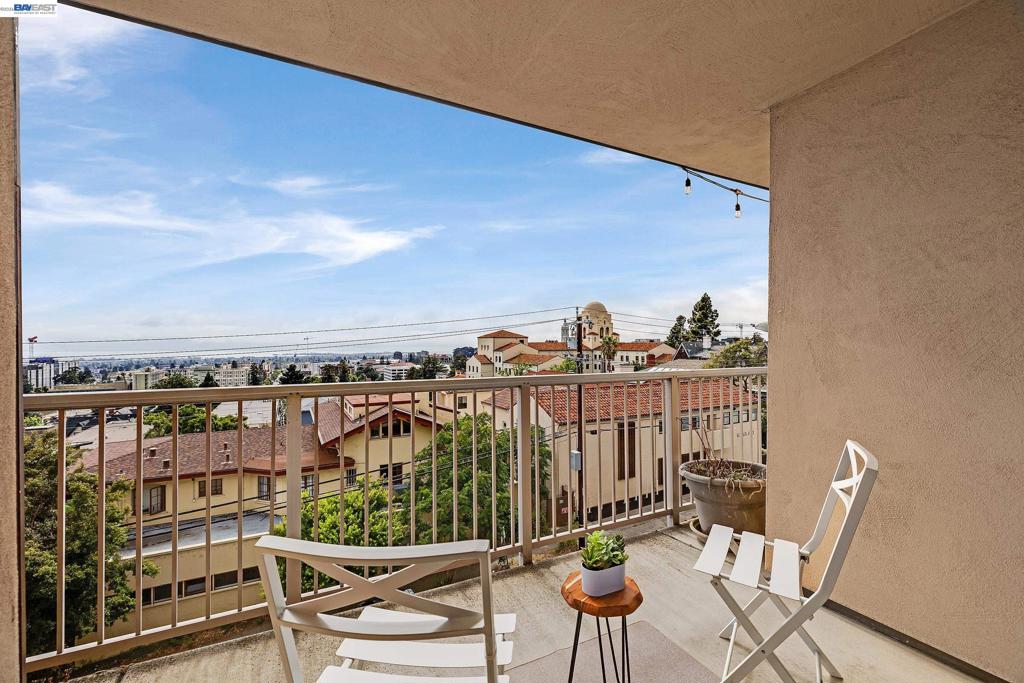 2 Panoramic Way Way 306, Berkeley CA 94704