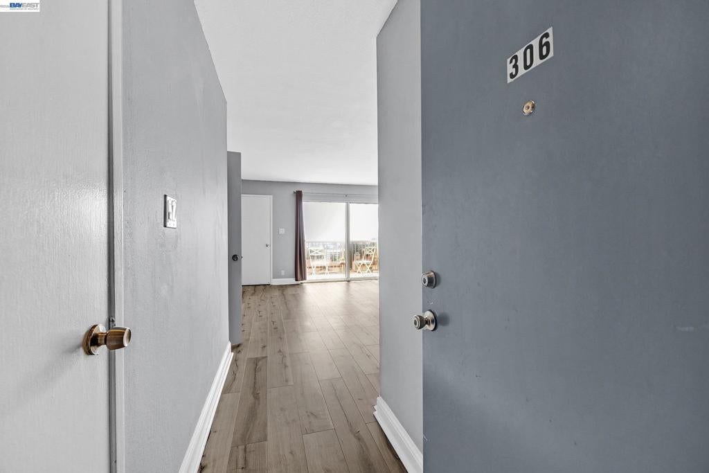 2 Panoramic Way 306