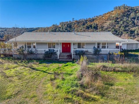 Photo of 1633 New Long Valley Road, Clearlake Oaks, CA 95423 (MLS # LC25273189)