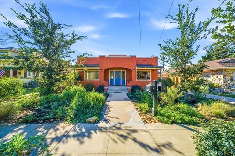 Photo of 314 E Palmyra Ave, Orange, CA 92866 (MLS # PW26023652)