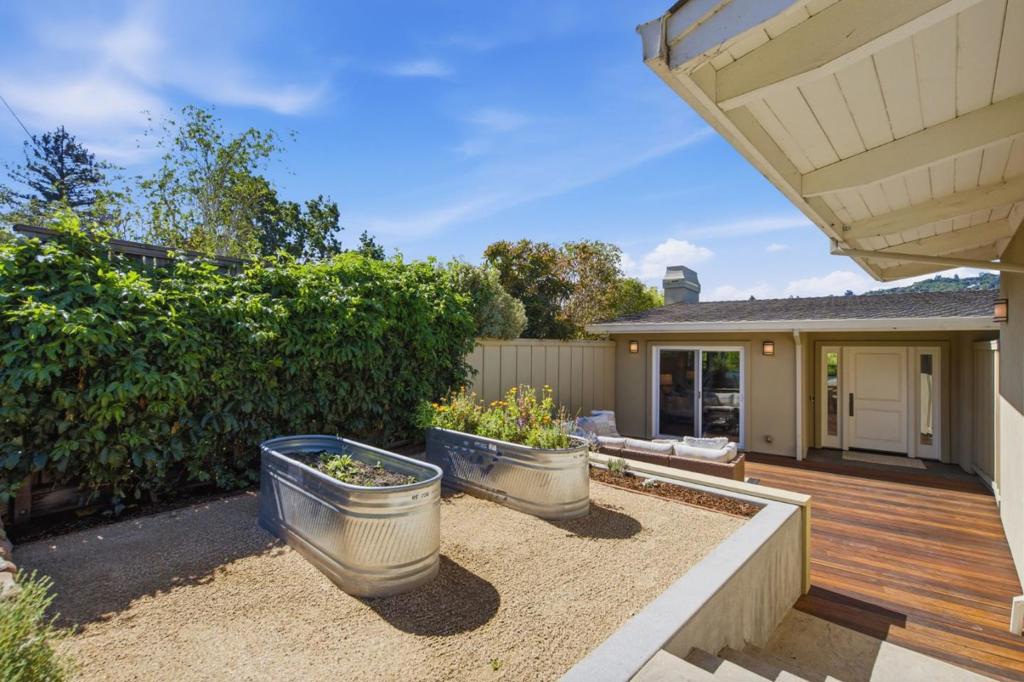 50 Hilltop Drive