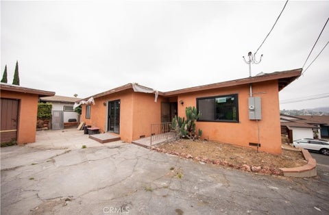 Photo of 3535 Verdugo Vista, Los Angeles, CA 90065 (MLS # DW26211427)