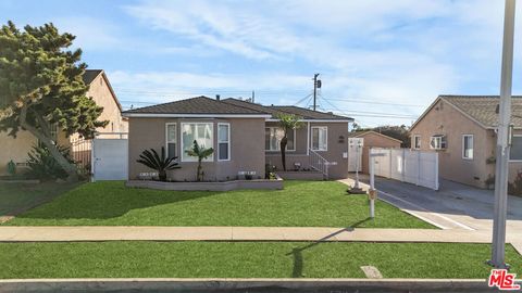 Photo of 2046 W 112th Street, Los Angeles, CA 90047 (MLS # 25617273)