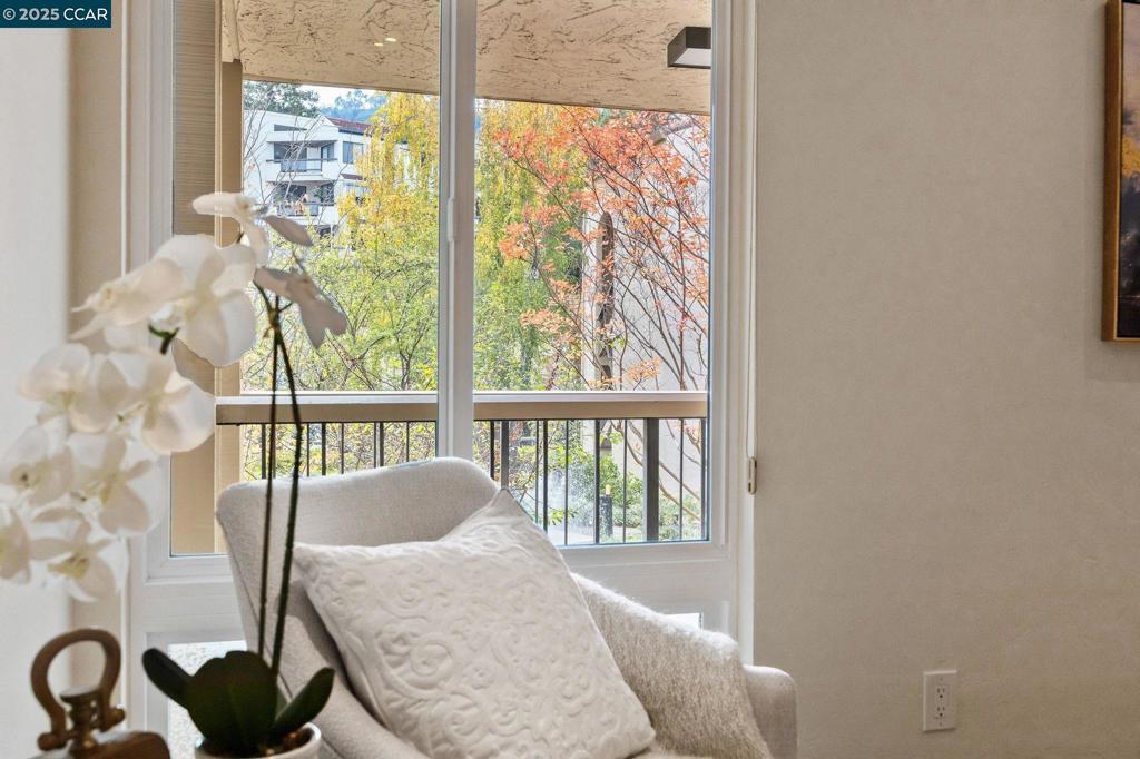 ROSSMOOR - Residential