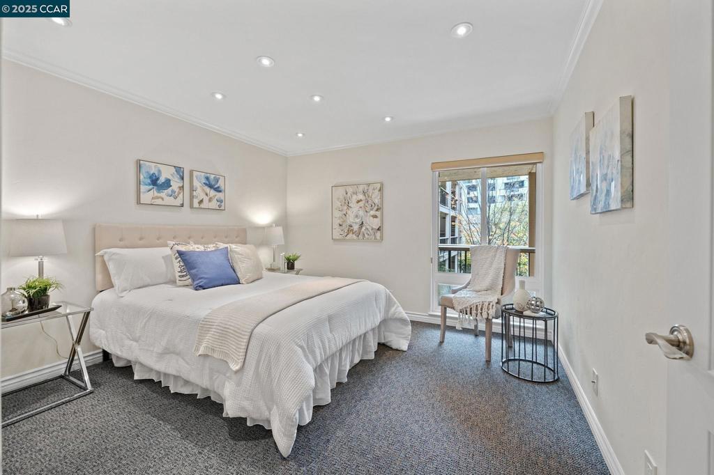 ROSSMOOR - Residential