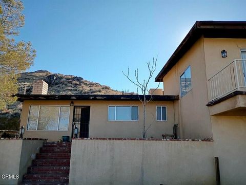 Photo of 8991 Amador Avenue, Yucca Valley, CA 92284 (MLS # V1-33744)