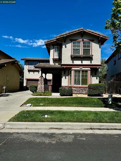 Photo of 806 Wilmington Ct Ct, Fairfield, CA 94533 (MLS # 41130123)