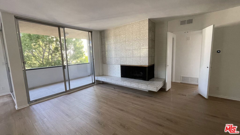 Photo of 9930 Durant Drive #4, Beverly Hills, CA 90212 (MLS # 26987583)