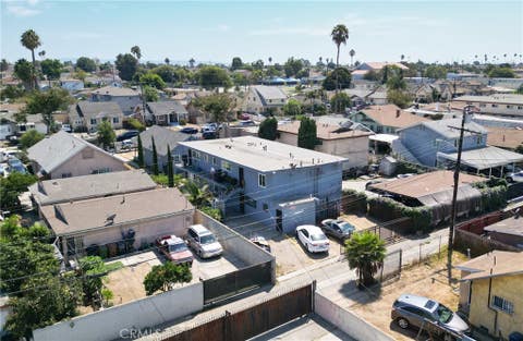 Photo of 1035 W 107th ST, Los Angeles, CA 90044 (MLS # MB26180974)