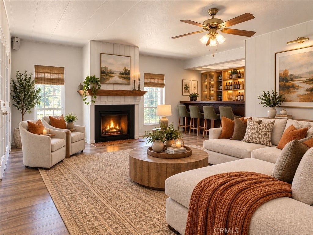 929 E Foothill Boulevard 52