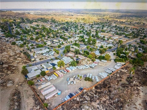 Photo of 1051 W 7th ST, Perris, CA 92570 (MLS # DW26194158)