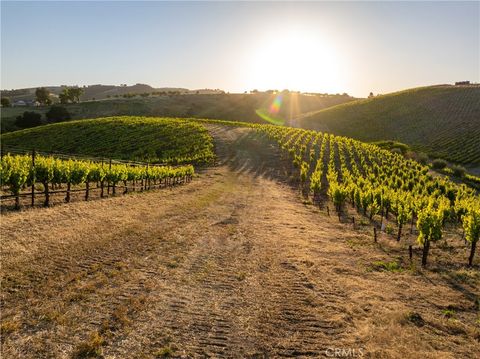 Tiny photo for 2762 Adelaida Road, Paso Robles, CA 93446 (MLS # NS26099588)