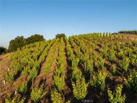 Tiny photo for 2762 Adelaida Road, Paso Robles, CA 93446 (MLS # NS26099588)