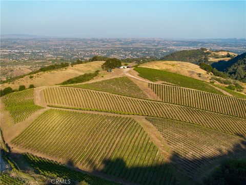 Tiny photo for 2762 Adelaida Road, Paso Robles, CA 93446 (MLS # NS26099588)