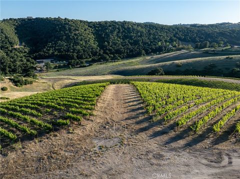 Tiny photo for 2762 Adelaida Road, Paso Robles, CA 93446 (MLS # NS26099588)